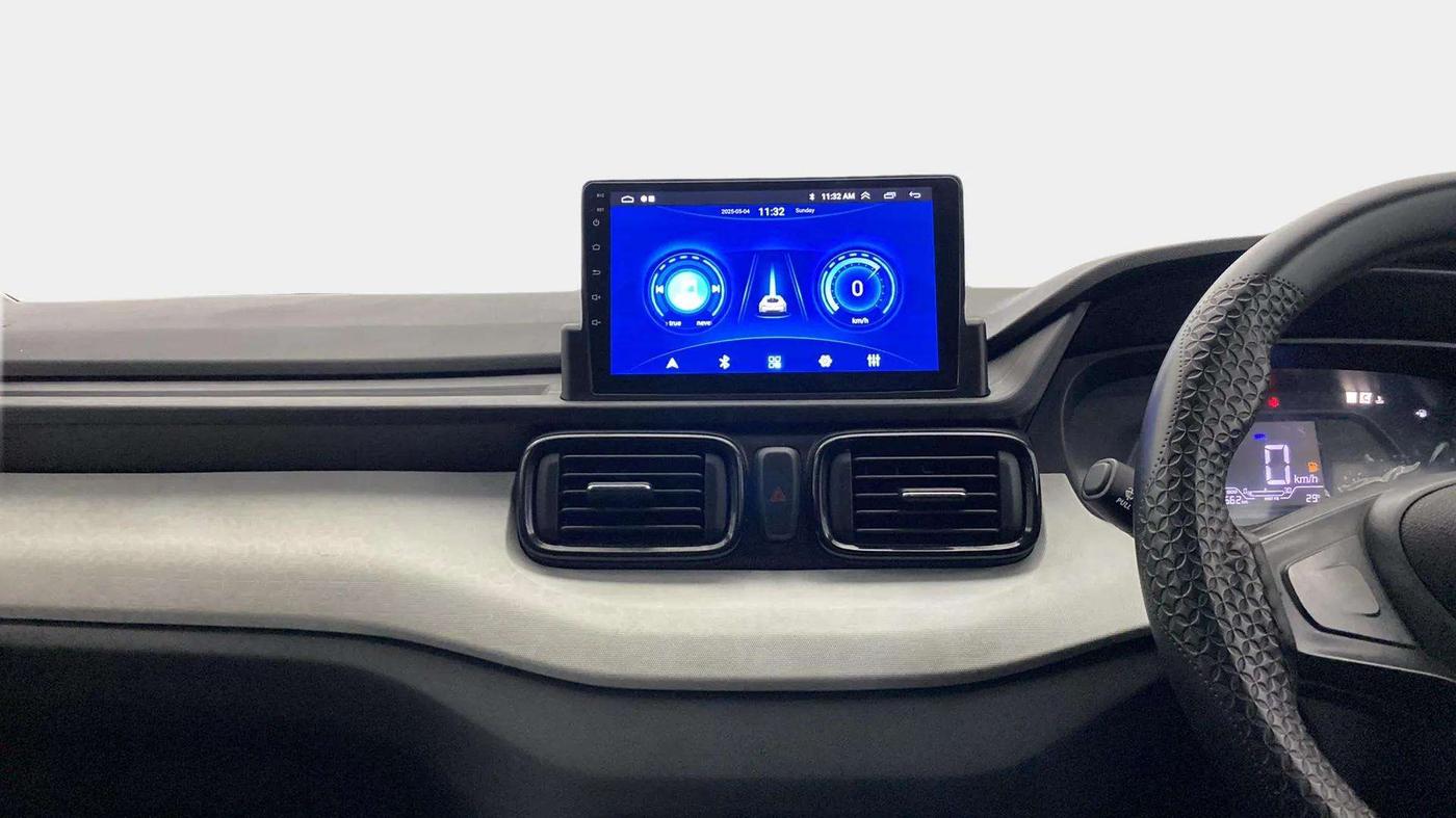 2024 Tata PUNCH PURE MT, Petrol, Manual, 8,807 km, Air Conditioner