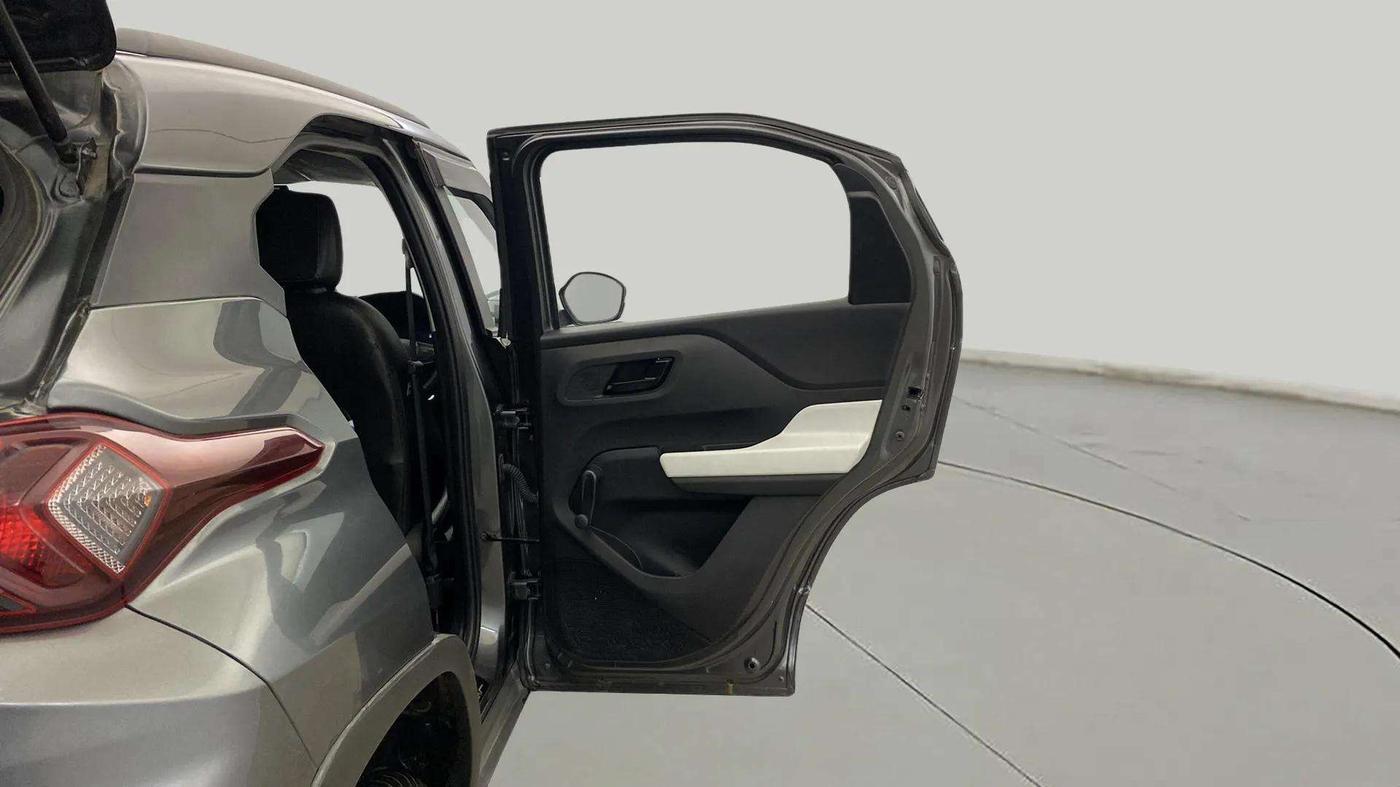 2024 Tata PUNCH PURE MT, Petrol, Manual, 8,807 km, RHS Rear Door