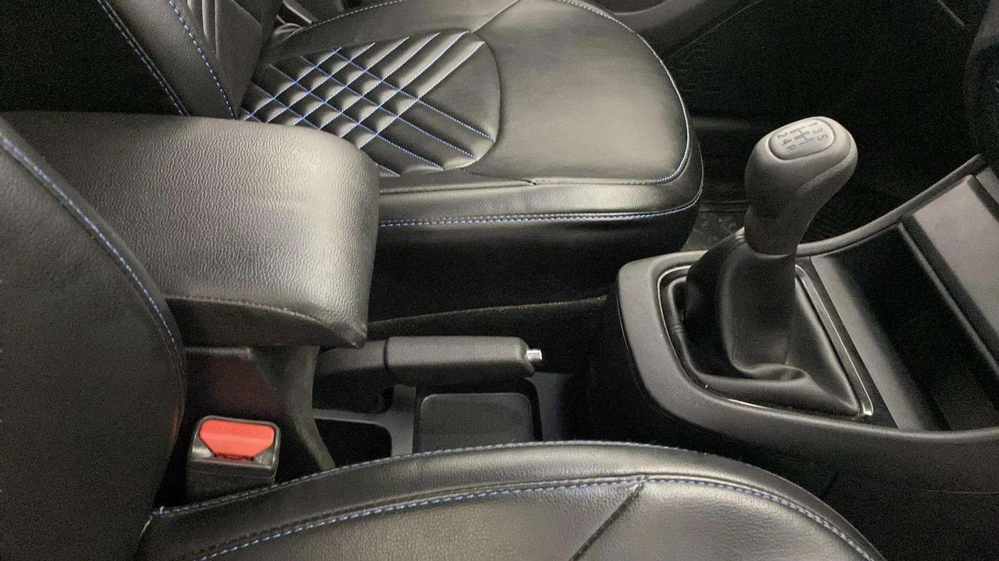 2024 Tata PUNCH PURE MT, Petrol, Manual, 8,807 km, Gear Lever