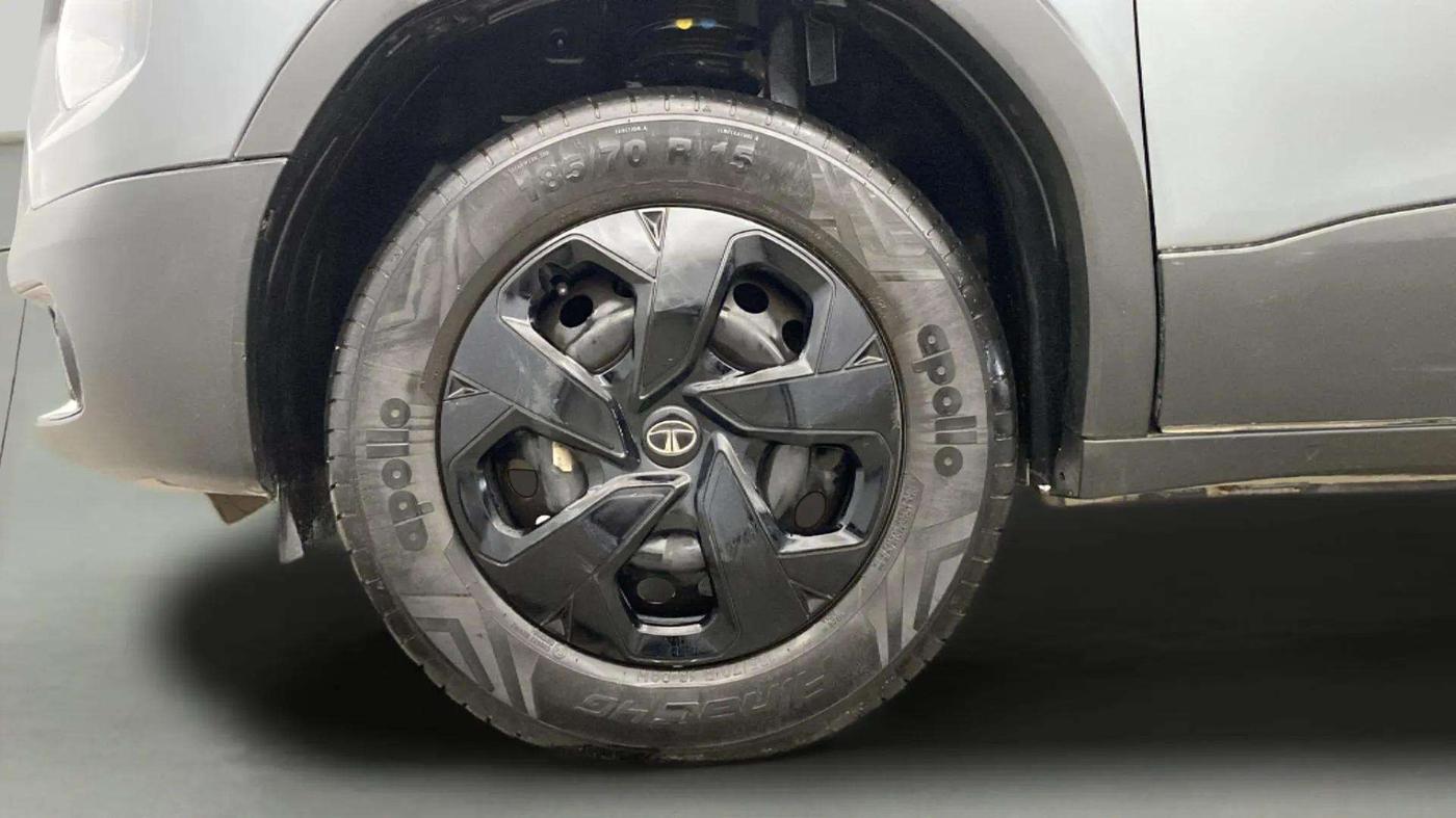2024 Tata PUNCH PURE MT, Petrol, Manual, 8,807 km, Left Front Wheel