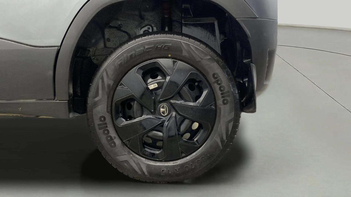 2024 Tata PUNCH PURE MT, Petrol, Manual, 8,807 km, Left Rear Wheel