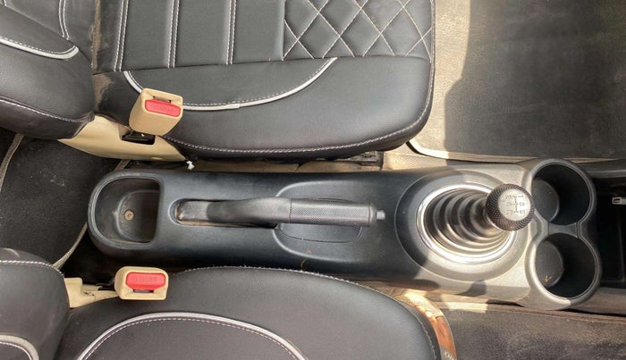 2014 Honda Brio S MT, Petrol, Manual, 42,501 km, Gear Lever