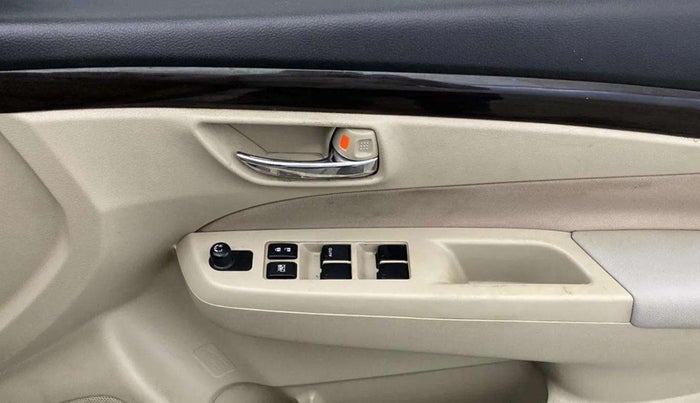 2018 Maruti Ciaz DELTA 1.4 MT PETROL, Petrol, Manual, 94,032 km, Driver Side Door Panels Control
