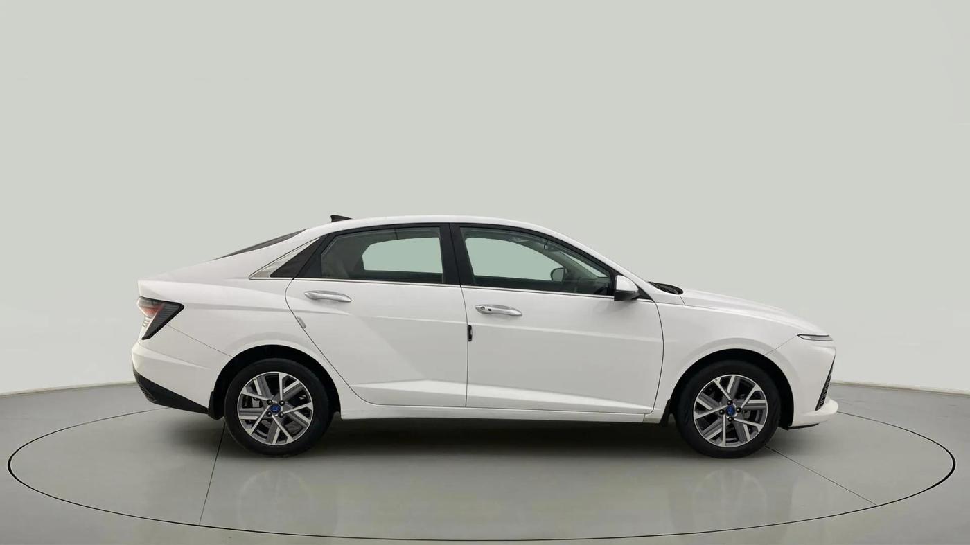 2023 Hyundai Verna SX (O)1.5 VTVT, Petrol, Manual, 40,360 km, Right Side View