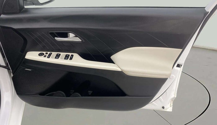2023 Hyundai Verna SX (O)1.5 VTVT, Petrol, Manual, 40,360 km, Driver Side Door Panels Control