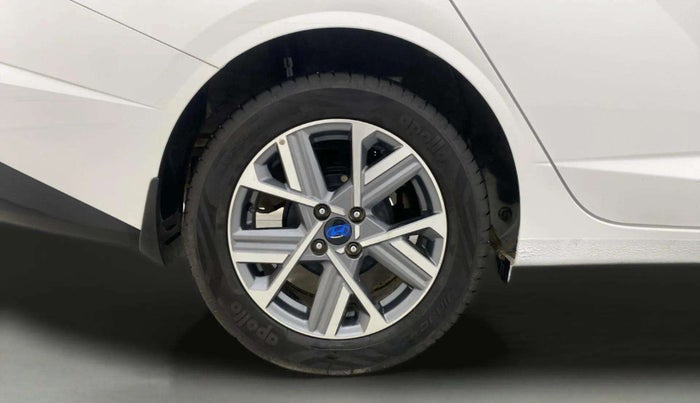 2023 Hyundai Verna SX (O)1.5 VTVT, Petrol, Manual, 40,360 km, Right Rear Wheel