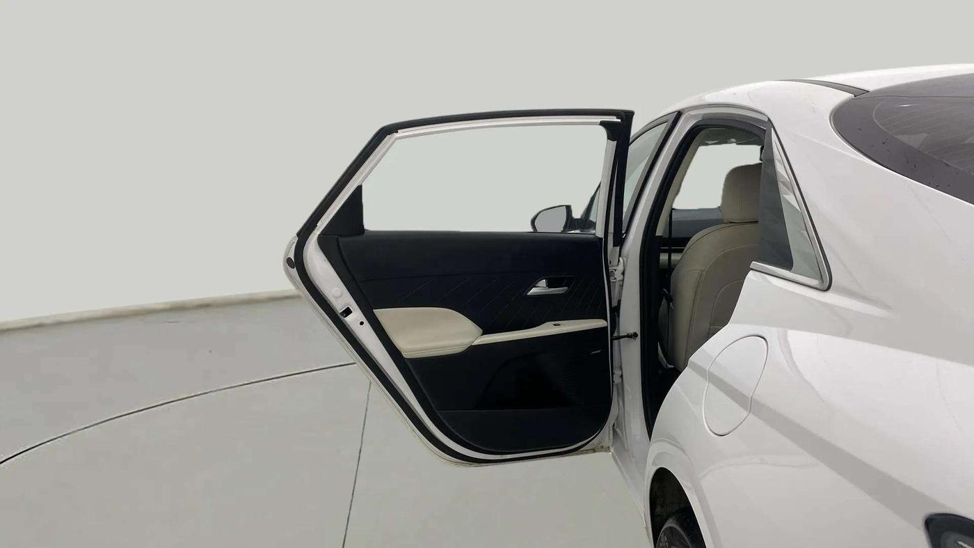 2023 Hyundai Verna SX (O)1.5 VTVT, Petrol, Manual, 40,360 km, LHS Rear Door