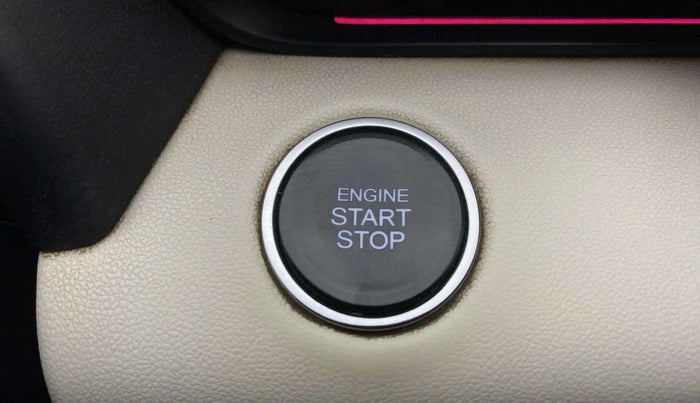 2023 Hyundai Verna SX (O)1.5 VTVT, Petrol, Manual, 40,360 km, Keyless Start/ Stop Button