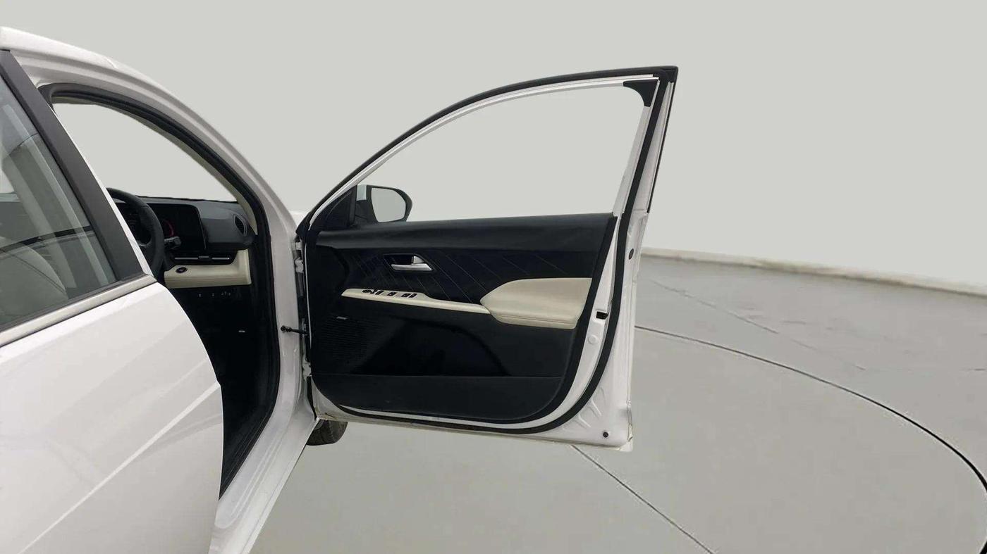 2023 Hyundai Verna SX (O)1.5 VTVT, Petrol, Manual, 40,360 km, RHS Front Door