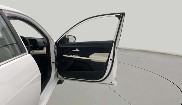 2023 Hyundai Verna SX (O)1.5 VTVT, Petrol, Manual, 40,360 km, RHS Front Door