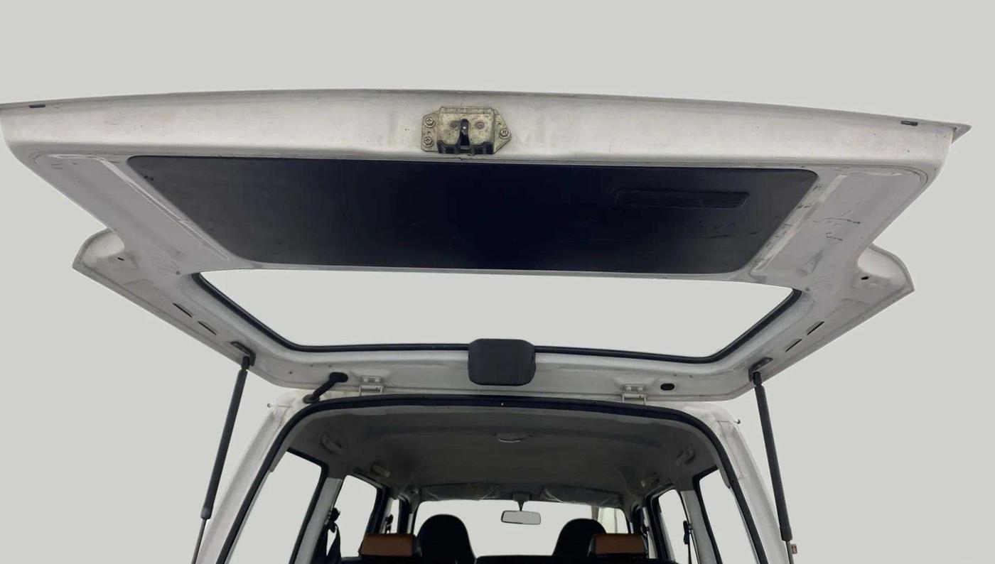 2021 Maruti Eeco 5 STR AC (O), Petrol, Manual, 36,705 km, Boot Door Open