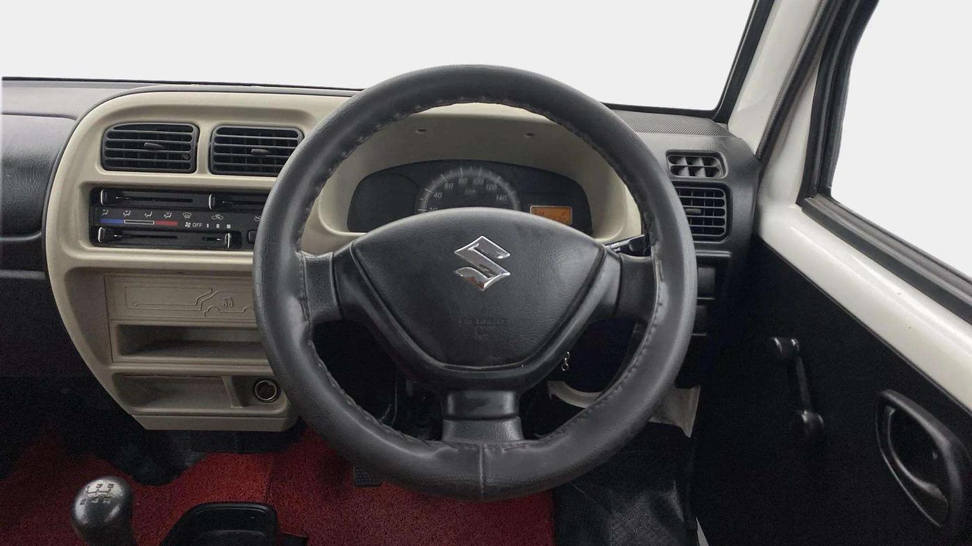 2021 Maruti Eeco 5 STR AC (O), Petrol, Manual, 36,705 km, Steering Wheel Close Up