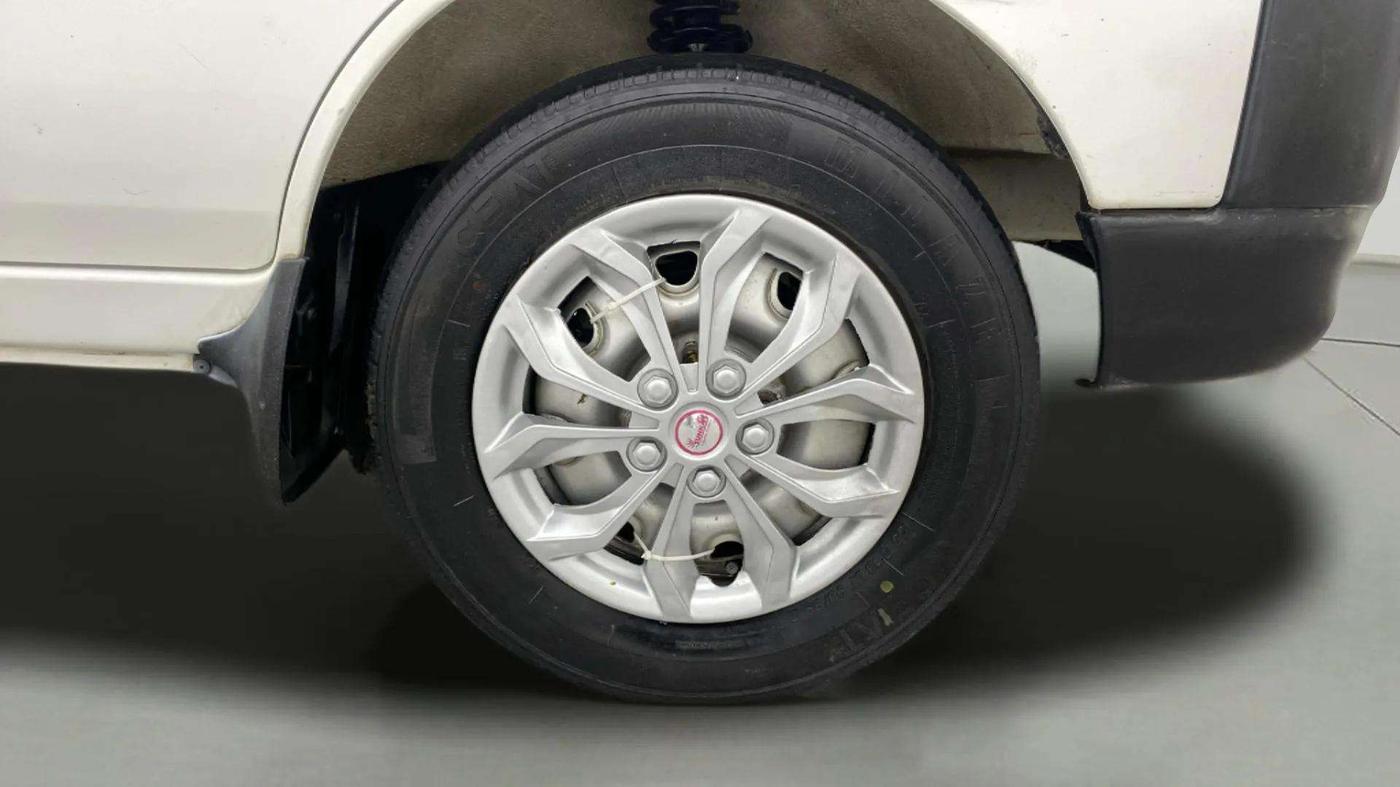 2021 Maruti Eeco 5 STR AC (O), Petrol, Manual, 36,705 km, Right Front Wheel