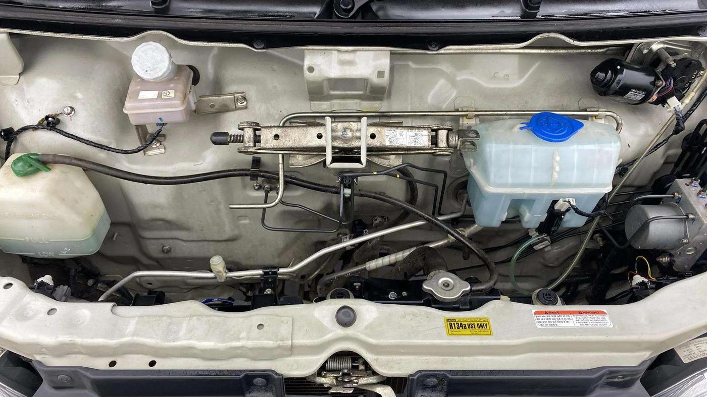 2021 Maruti Eeco 5 STR AC (O), Petrol, Manual, 36,705 km, Engine View