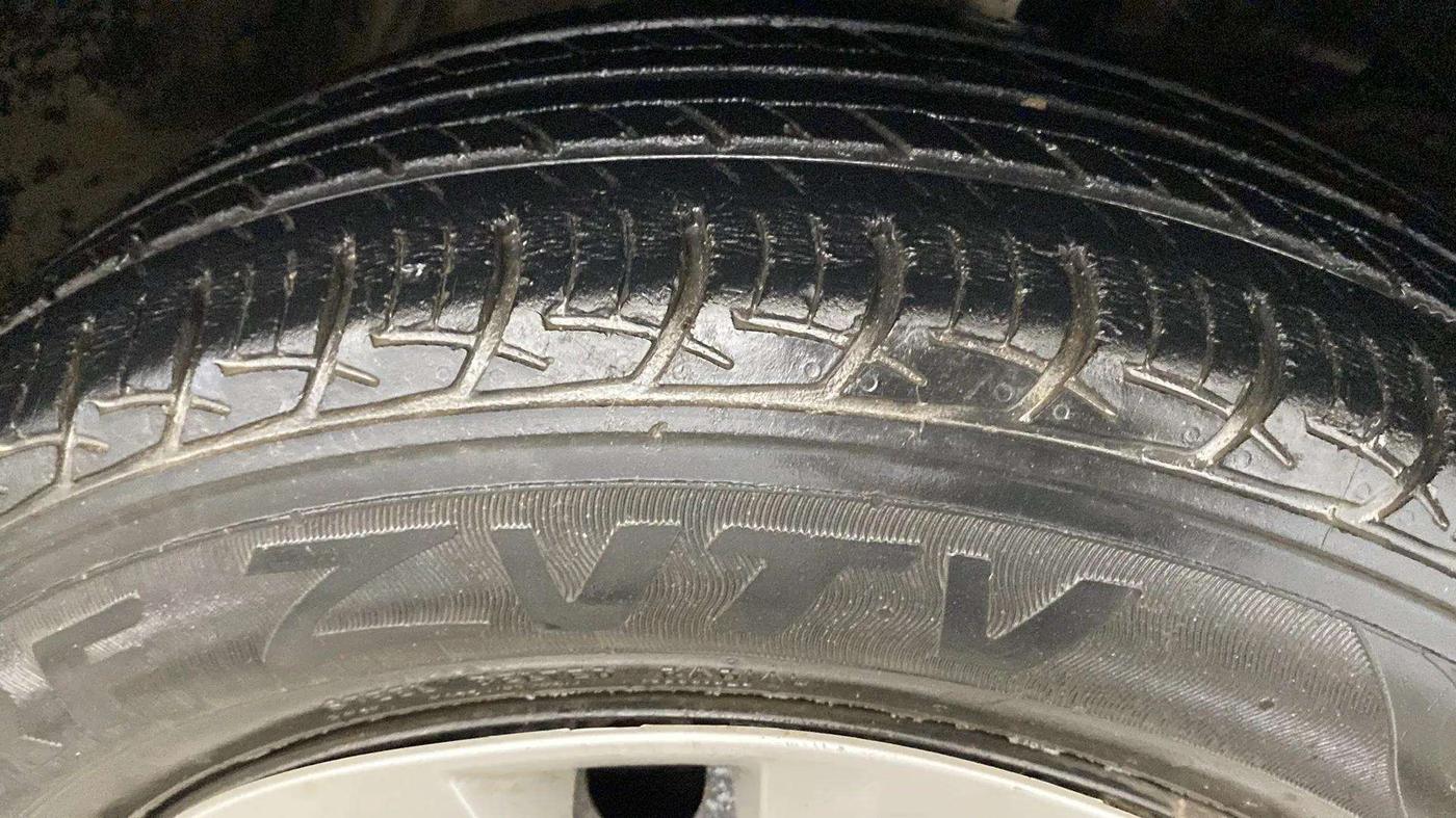 2018 Maruti Baleno DELTA PETROL 1.2, Petrol, Manual, 37,734 km, Right Front Tyre Tread