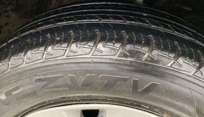2018 Maruti Baleno DELTA PETROL 1.2, Petrol, Manual, 37,734 km, Right Front Tyre Tread