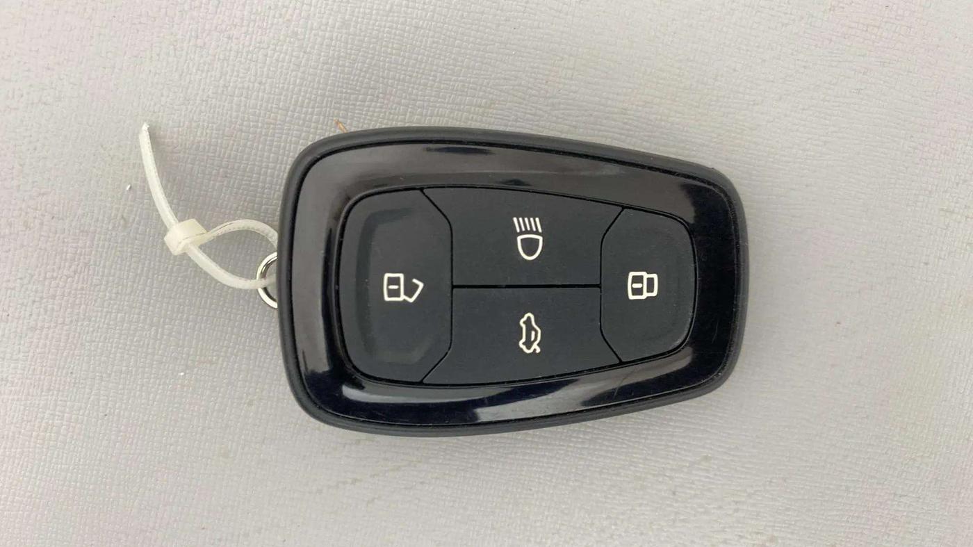 2023 Tata NEXON XZ PLUS LUX SUNROOF RED DARK PETROL, Petrol, Manual, 24,126 km, Key Close Up
