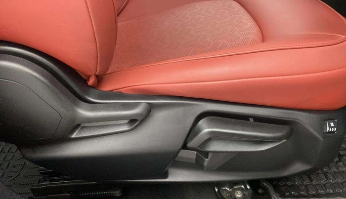 2023 Tata NEXON XZ PLUS LUX SUNROOF RED DARK PETROL, Petrol, Manual, 24,126 km, Driver Side Adjustment Panel