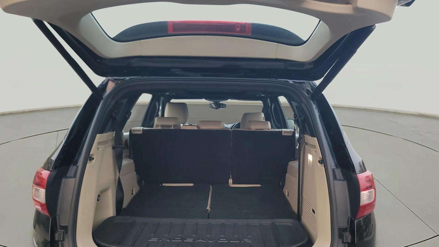 2021 Ford Endeavour TITANIUM PLUS 2.0 4X4 AT SUNROOF, Diesel, Automatic, 79,640 km, Boot Door Open