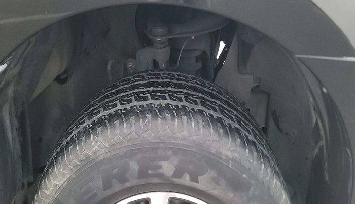 2021 Ford Endeavour TITANIUM PLUS 2.0 4X4 AT SUNROOF, Diesel, Automatic, 79,640 km, Left Front Tyre Tread