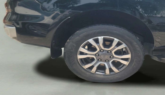 2021 Ford Endeavour TITANIUM PLUS 2.0 4X4 AT SUNROOF, Diesel, Automatic, 79,640 km, Right Rear Wheel
