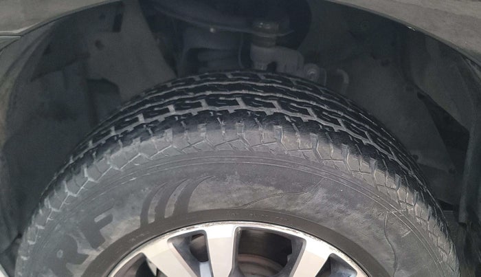 2021 Ford Endeavour TITANIUM PLUS 2.0 4X4 AT SUNROOF, Diesel, Automatic, 79,640 km, Right Front Tyre Tread