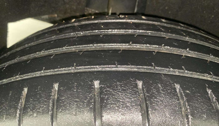 2021 Toyota Glanza V CVT, Petrol, Automatic, 75,665 km, Right Rear Tyre Tread
