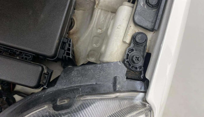 2021 Toyota Glanza V CVT, Petrol, Automatic, 75,665 km, Left headlight - Clamp has minor damage