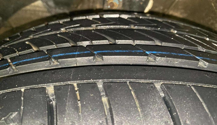 2021 Toyota Glanza V CVT, Petrol, Automatic, 75,665 km, Left Front Tyre Tread