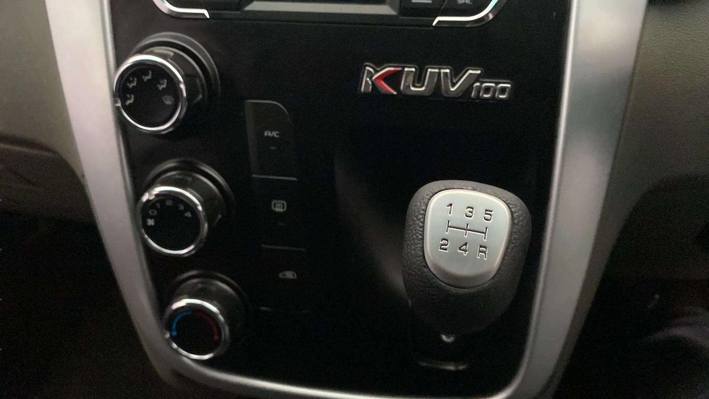 2017 Mahindra Kuv100 K8 D 6 STR, Diesel, Manual, 70,621 km, Gear Lever
