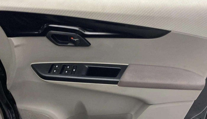 2017 Mahindra Kuv100 K8 D 6 STR, Diesel, Manual, 70,477 km, Driver Side Door Panels Control