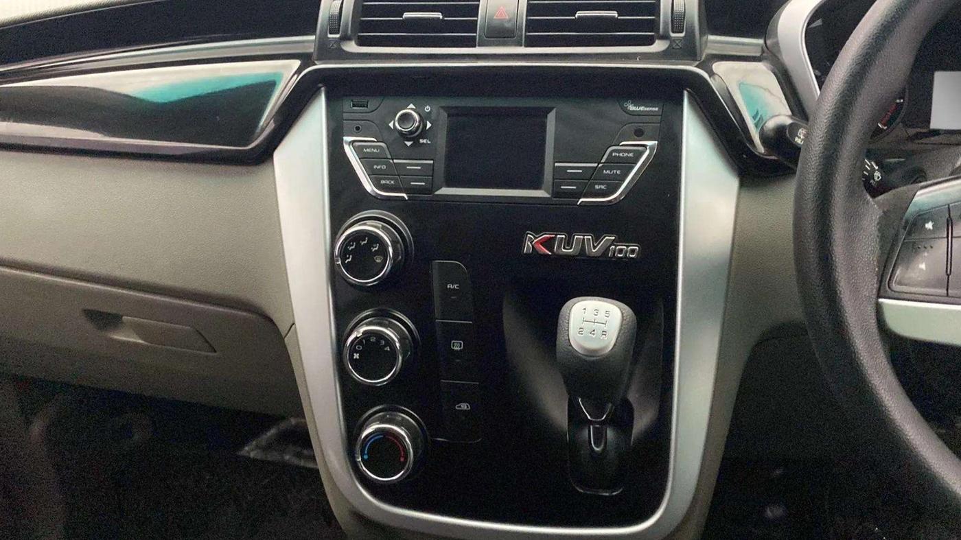 2017 Mahindra Kuv100 K8 D 6 STR, Diesel, Manual, 70,621 km, Air Conditioner