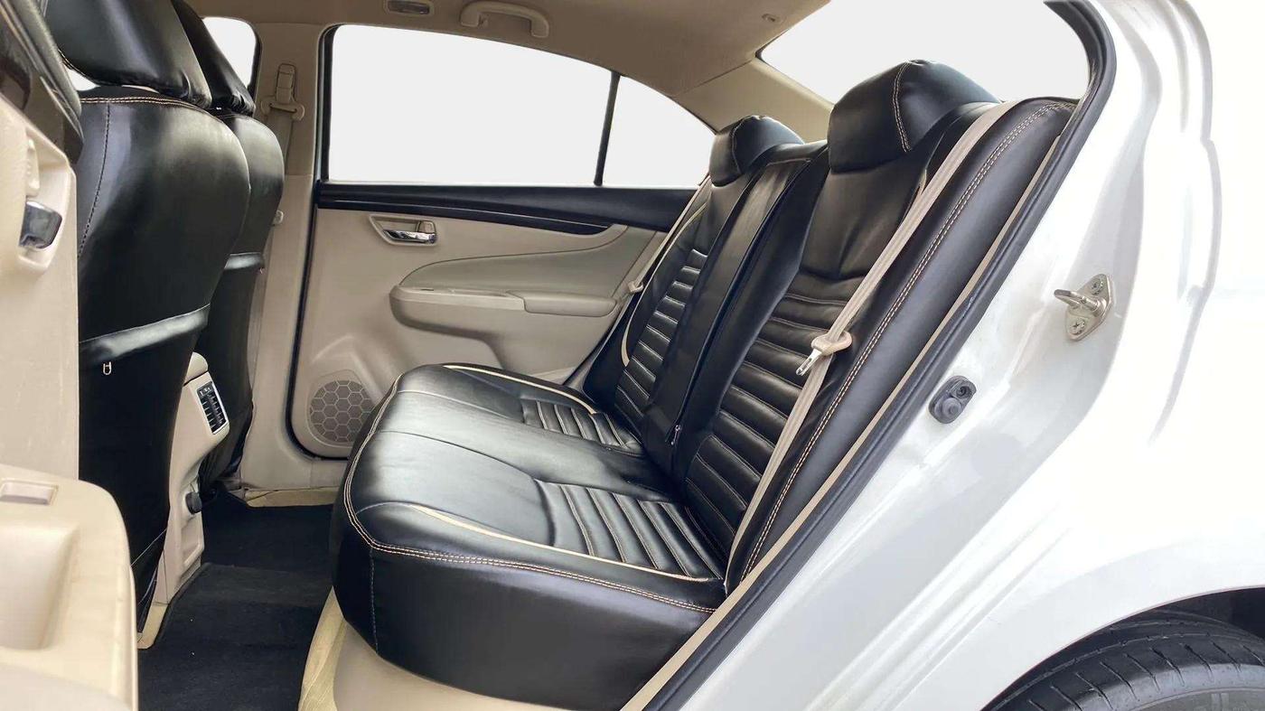 2018 Maruti Ciaz ALPHA 1.4 PETROL, Petrol, Manual, 63,475 km, Right Side Rear Door Cabin