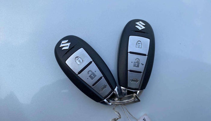2018 Maruti Ciaz ALPHA 1.4 PETROL, Petrol, Manual, 63,475 km, Key Close Up
