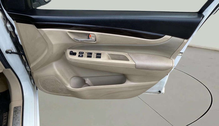 2018 Maruti Ciaz ALPHA 1.4 PETROL, Petrol, Manual, 63,475 km, Driver Side Door Panels Control