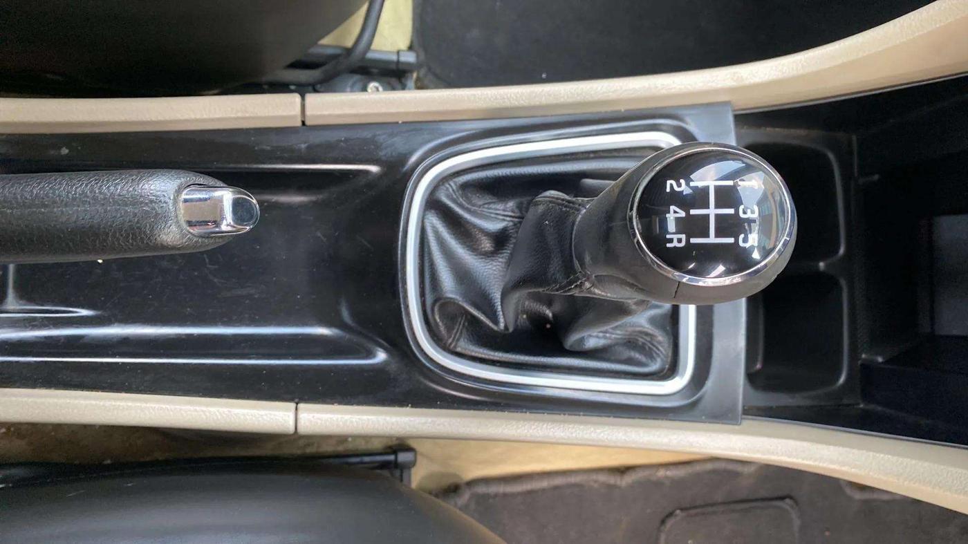 2018 Maruti Ciaz ALPHA 1.4 PETROL, Petrol, Manual, 63,475 km, Gear Lever