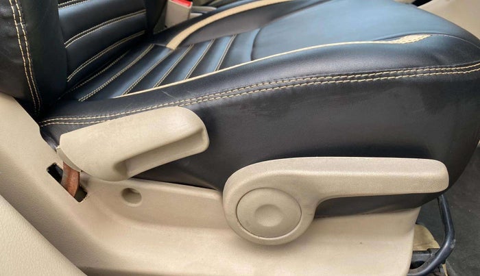 2018 Maruti Ciaz ALPHA 1.4 PETROL, Petrol, Manual, 63,475 km, Driver Side Adjustment Panel