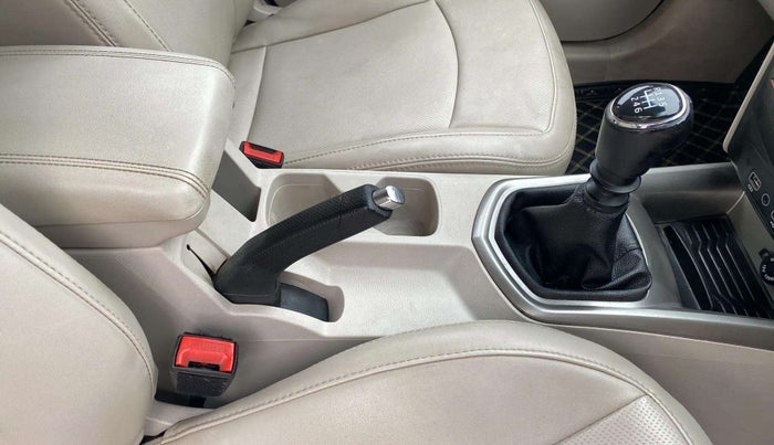 2021 Mahindra XUV300 W8 (O) 1.2 PETROL, Petrol, Manual, 36,013 km, Gear Lever