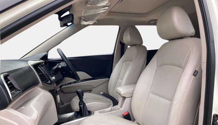 2021 Mahindra XUV300 W8 (O) 1.2 PETROL, Petrol, Manual, 36,013 km, Right Side Front Door Cabin