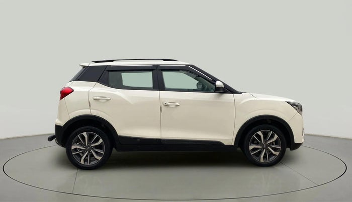 2021 Mahindra XUV300 W8 (O) 1.2 PETROL, Petrol, Manual, 36,013 km, Right Side View