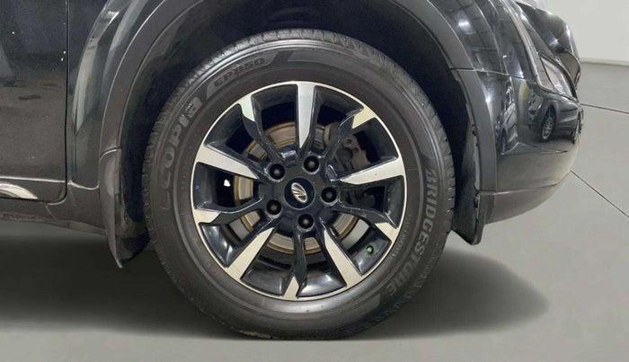 2020 Mahindra XUV500 W11 AT, Diesel, Automatic, 77,062 km, Right Front Wheel