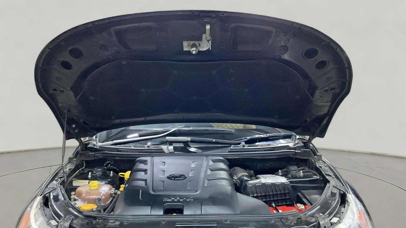 2020 Mahindra XUV500 W11 AT, Diesel, Automatic, 77,209 km, Open Bonet