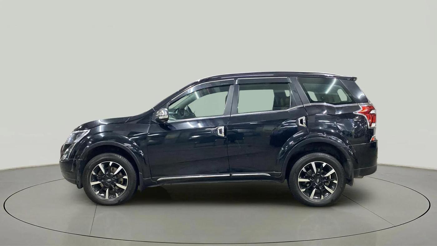 2020 Mahindra XUV500 W11 AT, Diesel, Automatic, 77,209 km, Left Side
