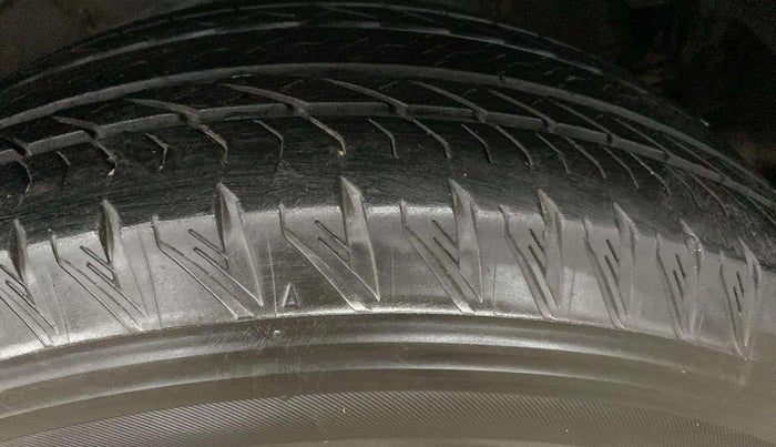 2020 Mahindra XUV500 W11 AT, Diesel, Automatic, 77,062 km, Left Rear Tyre Tread