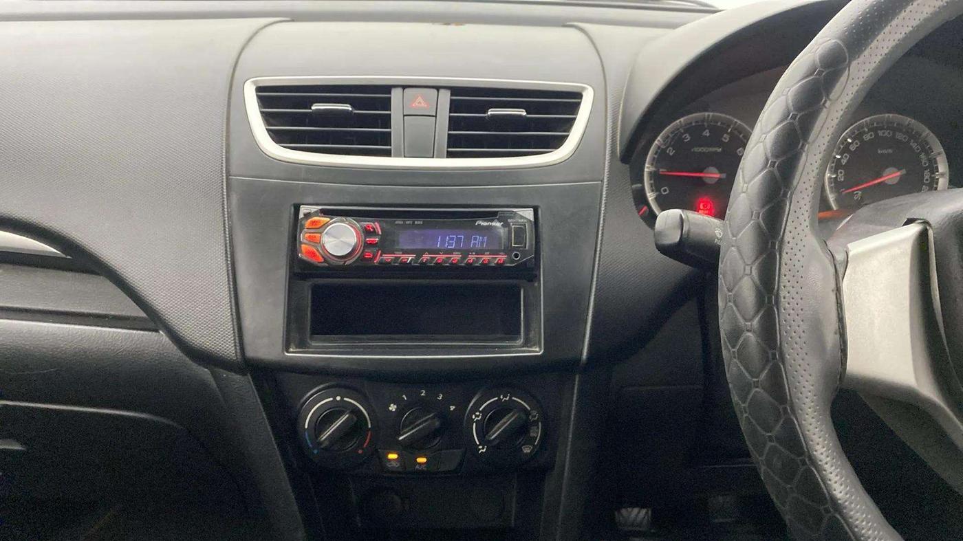 2014 Maruti Swift VXI, Petrol, Manual, 55,789 km, Air Conditioner