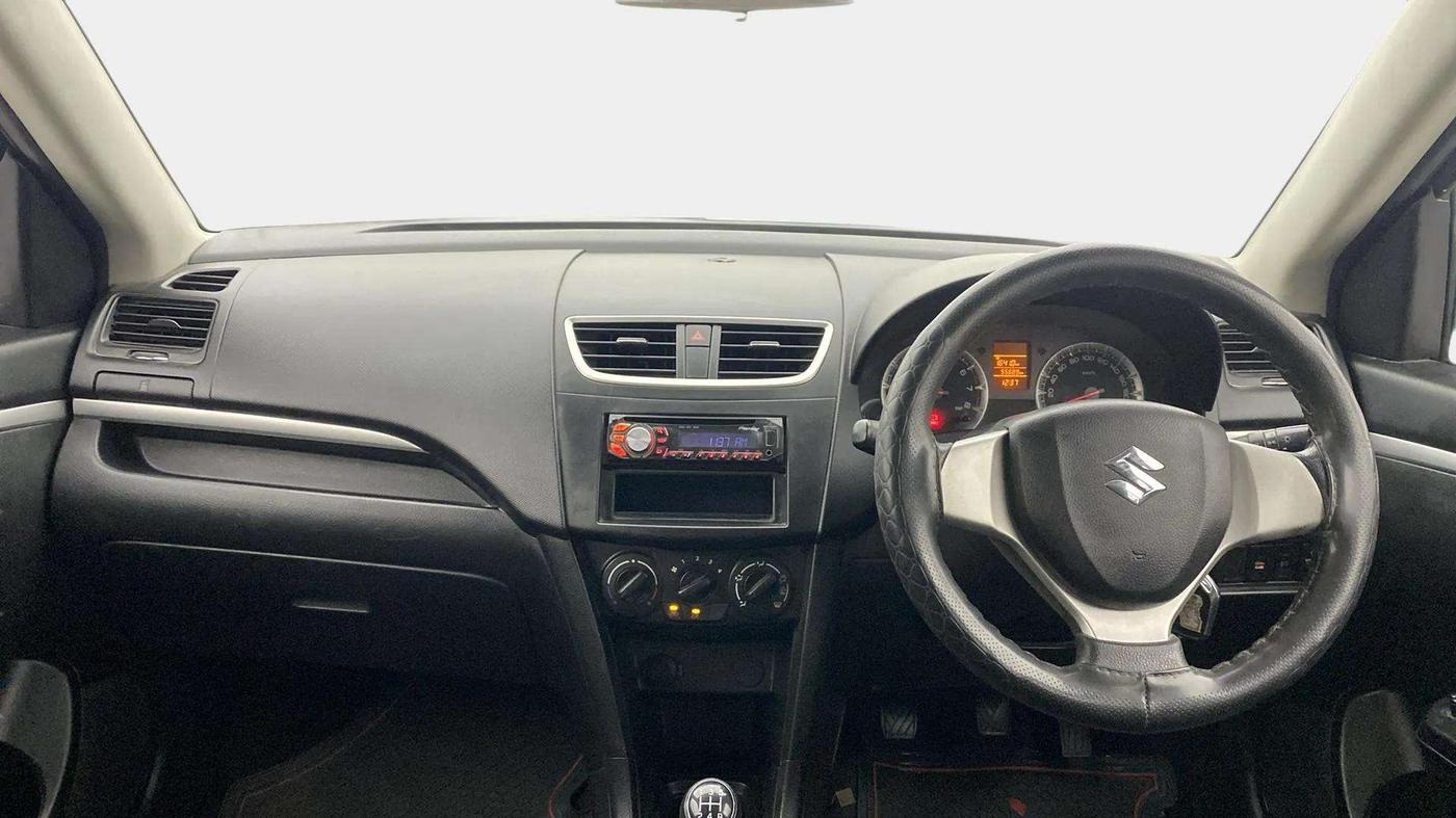 2014 Maruti Swift VXI, Petrol, Manual, 55,789 km, Dashboard