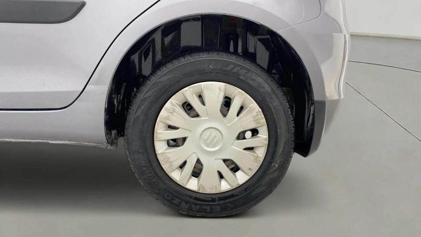 2014 Maruti Swift VXI, Petrol, Manual, 55,789 km, Left Rear Wheel