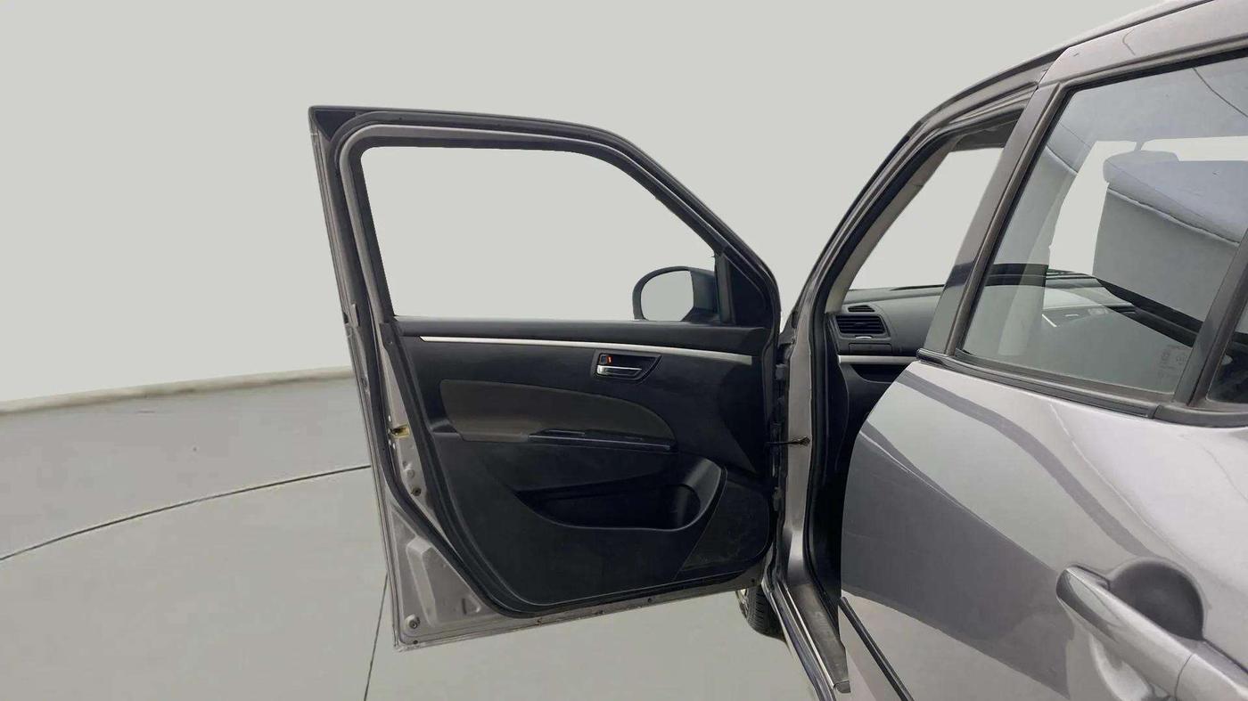 2014 Maruti Swift VXI, Petrol, Manual, 55,789 km, LHS Front Door