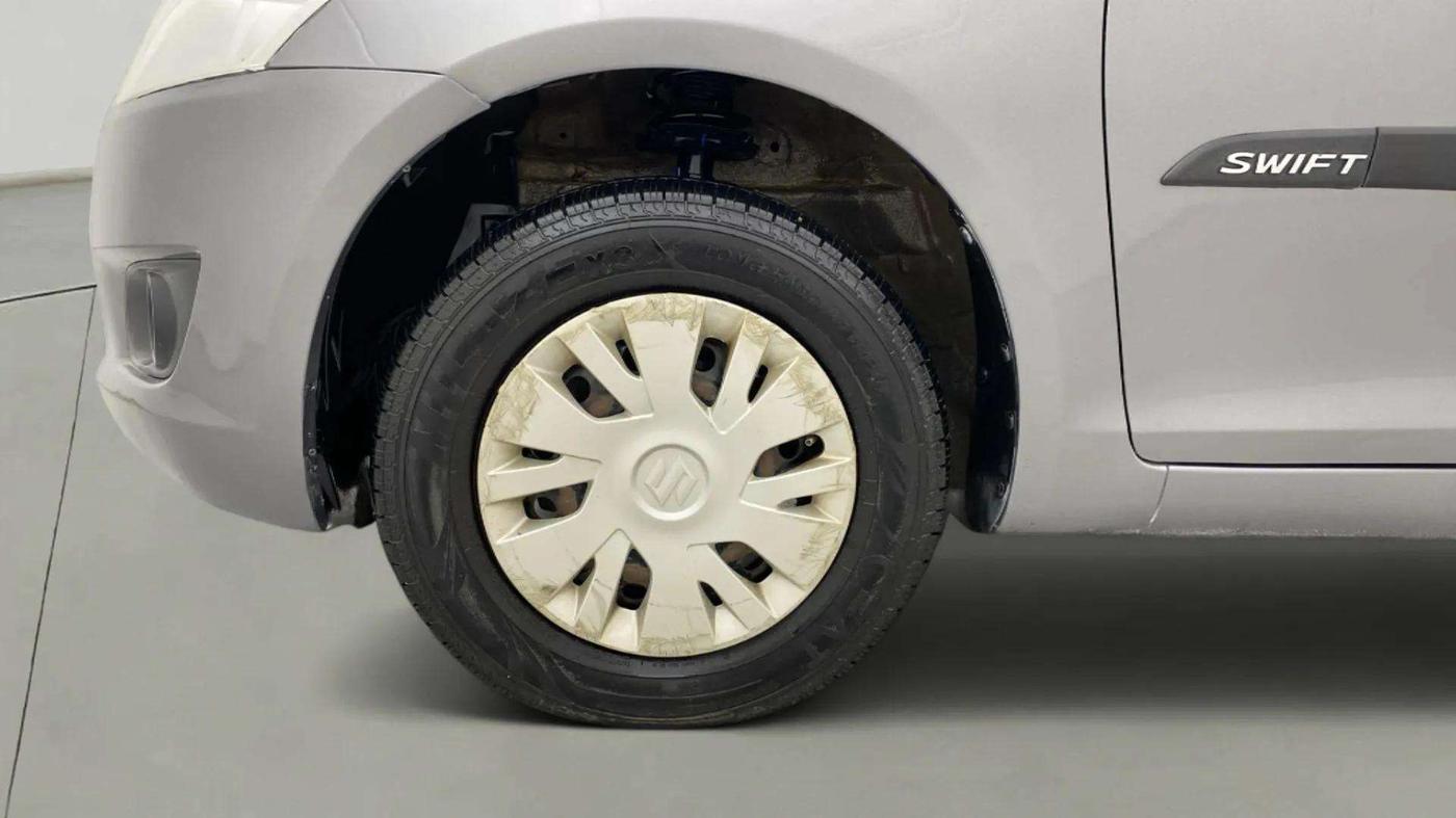 2014 Maruti Swift VXI, Petrol, Manual, 55,789 km, Left Front Wheel