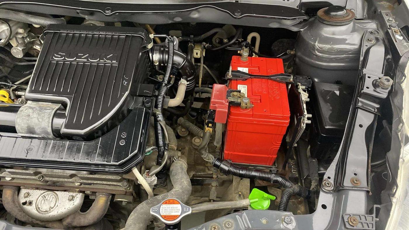 2014 Maruti Swift VXI, Petrol, Manual, 55,789 km, Engine View - Left